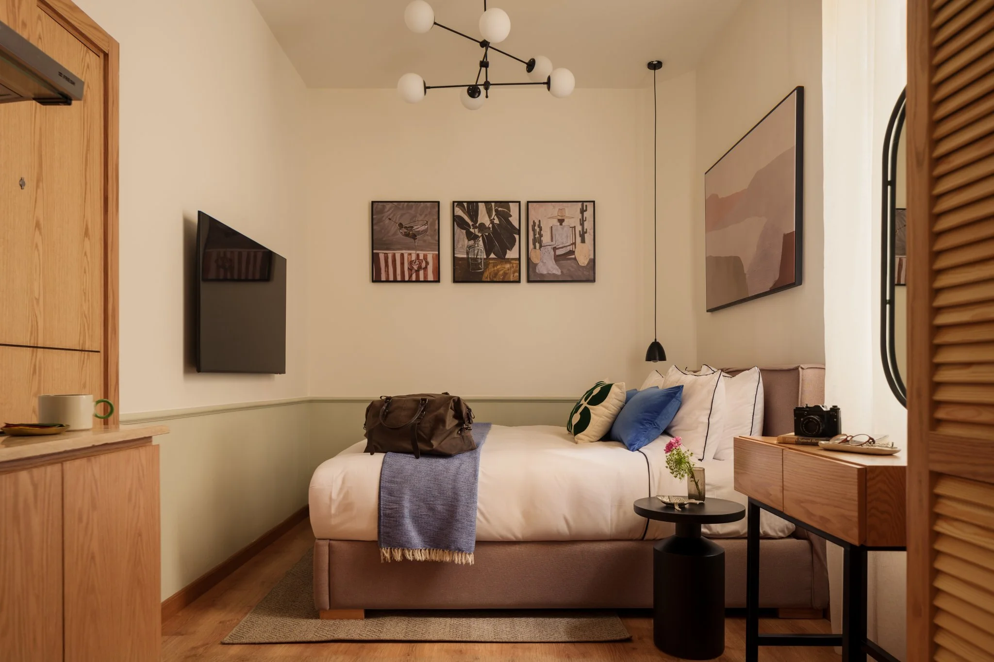 Economy Studio Next To Tahrir Square